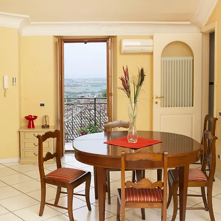 Porta Marina לינה וארוחת בוקר